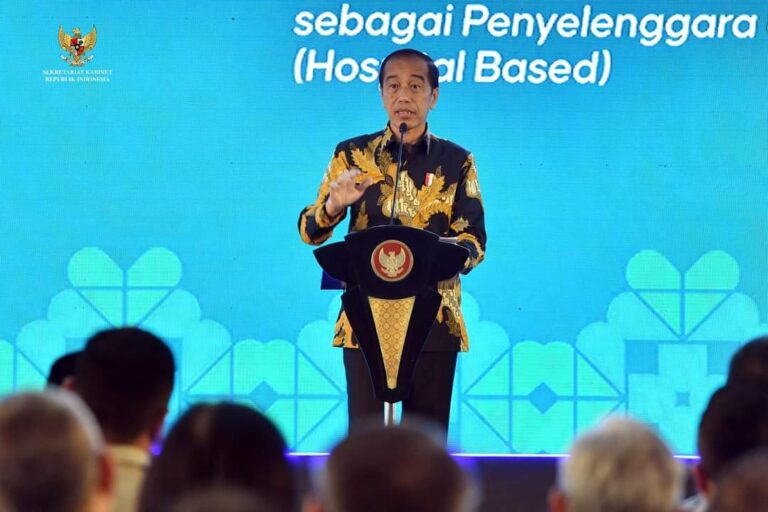 Presiden Jokowi: Kenaikan UKT Dibatalkan untuk Tahun Ini